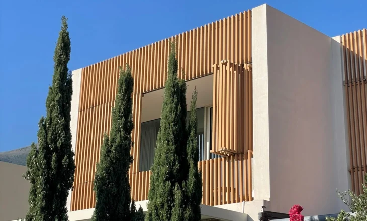 Nga agimi në perëndim, një ditë pranvere në Green Coast