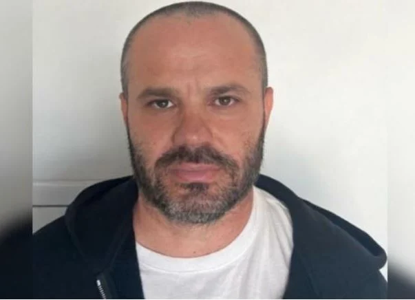 Nga Dubai në qeli, kërkon të votojë, gjykata i thotë “jo” Florenc Çapjas