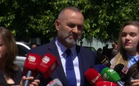 “Nga sot, Shqipërisë do i mungojë një njeri patriot”/ Manja: Lamaj mbrojti çështjen e detit si rrallë kush