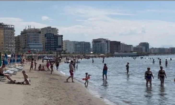 Nis fluksi nga Kosova/ Temperatura vere, pushuesit “dyndin” bregdetin e Durrësit dhe Shëngjinit…