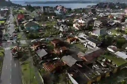 Një tornado e fortë godet Kilin jugor, duke plagosur 19 persona dhe duke dëmtuar mbi 250 shtëpi