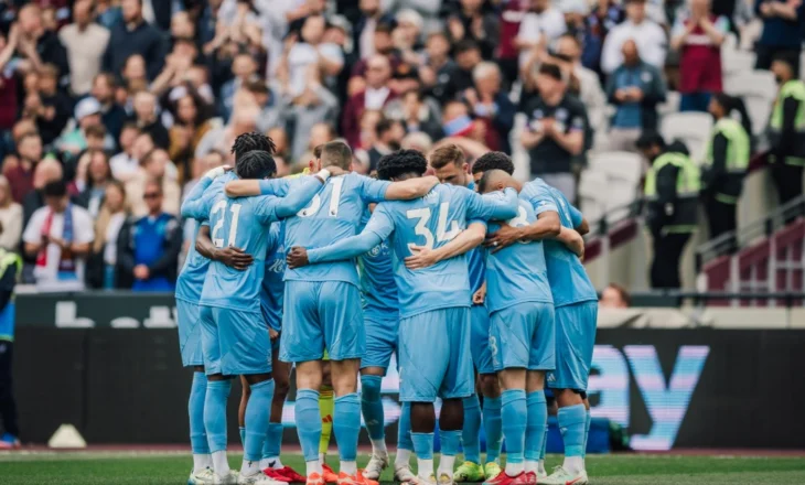 Nottingham merr fitoren e rëndësishme ndaj West Ham dhe mban gjallë shpresat për një vend për në Champions