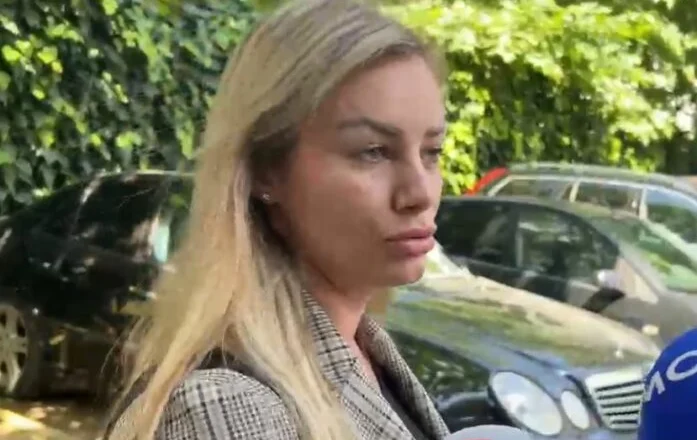 “Nuk jemi përfshirë në gjëra të tilla”/ Reagon kandidatja e PSD-së, Bozha pas arrestimit të të atit: Koha do ta provojë