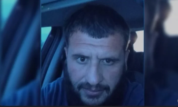 ‘Nuk kam besim te drejtësia shqiptare’/ Ylber Jaku kërkon përfaqësues nga ambasada britanike, gjykata e lë në arrest me burg për vrasjen e fqinjit