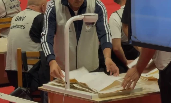 Numërohen 1038 kuti, PS kryeson në 9 qarqe, cilat janë qarqet ku PD ka marrë më shumë vota