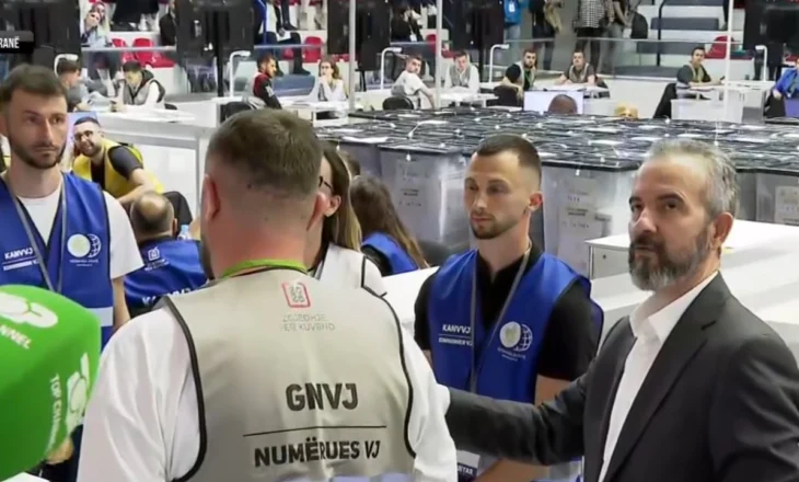 Numërohen 11/422 kuti në Korçë, PS më shumë se 709 vota avantazh ndaj PD-së. Ja si ndahen mandatet