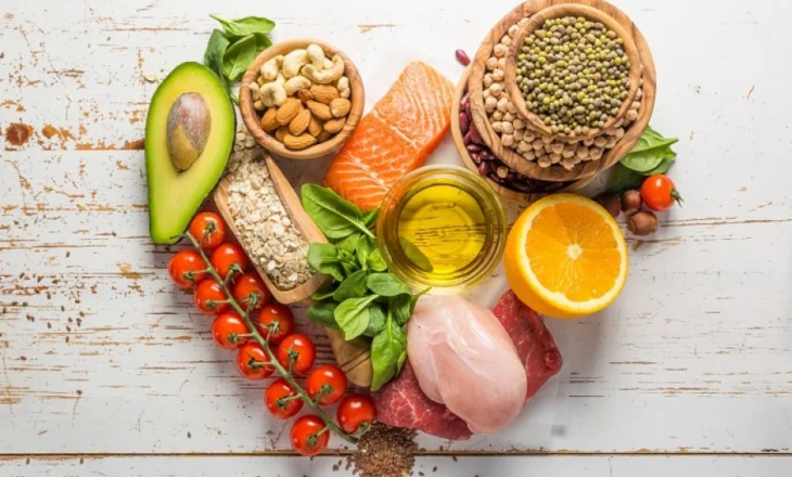 Nutricionistja shpjegon se si i ka përfshirë në dietën e saj 100 gramë proteina në ditë