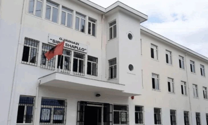 Nxënësi 17-vjeçar hidhet nga dritarja për një bast 10 mijë lekë