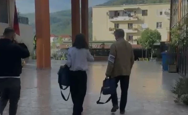 OSBE/ODIHR monitoron procesin e votimit në Berat
