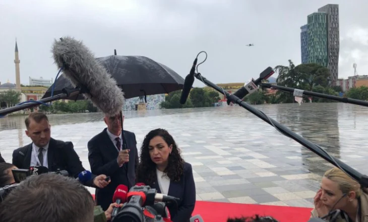 Osmani apel BE-së nga Tirana: Po i hapni derën atyre që shkojnë te Putini dhe bllokoni Kosovën