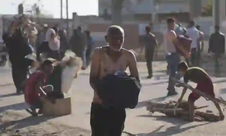 Palestinezët e uritur përpiqen të marrin pako me ushqim, Izraeli hap zjarr, OKB: 47 të plagosur