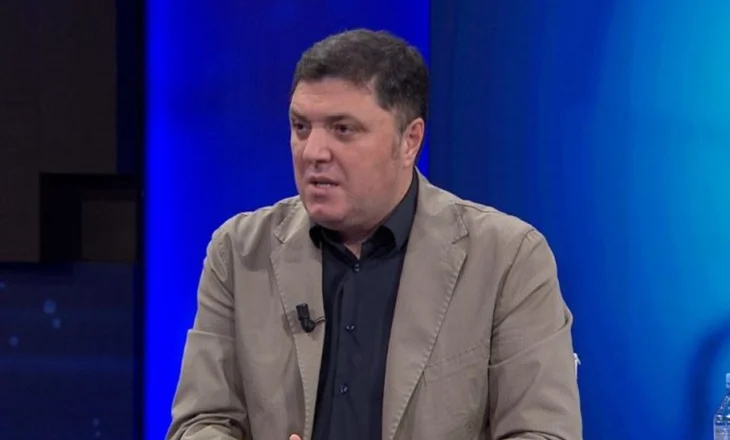 “Paralelizëm mes politikës dhe krimit”, Çollaku akuzon: Banda marrin pjesë në zgjedhje si ortakë të mazhorancës