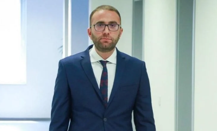 Pas humbjes së thellë në Fier, shfaqet Gaz Bardhi: Një falënderim zemre, me zemër të thyer…