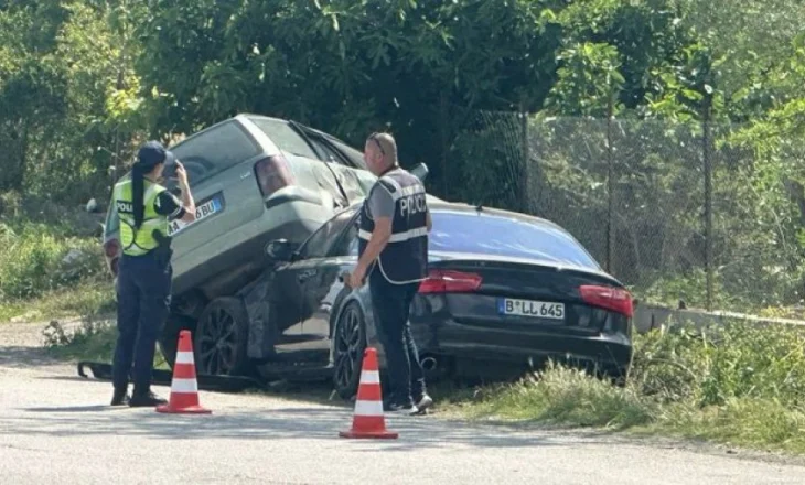 Pasi u furnizua me karburant tentoi të futej në autostradë, dalin pamjet nga aksidenti në aksin Peqin-Elbasan