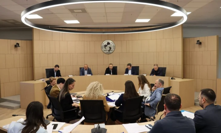 Pavlefshmëri të zgjedhjeve në Berat, Gjirokastër e Vlorë? KAS nis shqyrtimin për kërkesat nga PD