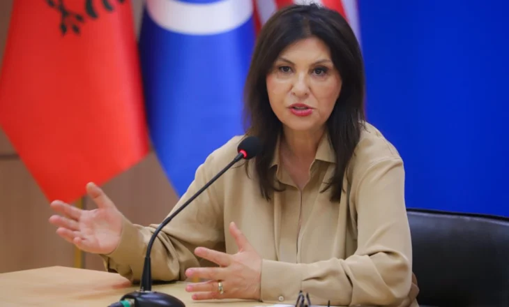 PD denoncon parregullsi në votimin nga diaspora në Greqi, Topalli: Ndaloni dorëzimin e zarfeve dorazi, rrezik për krim elektoral