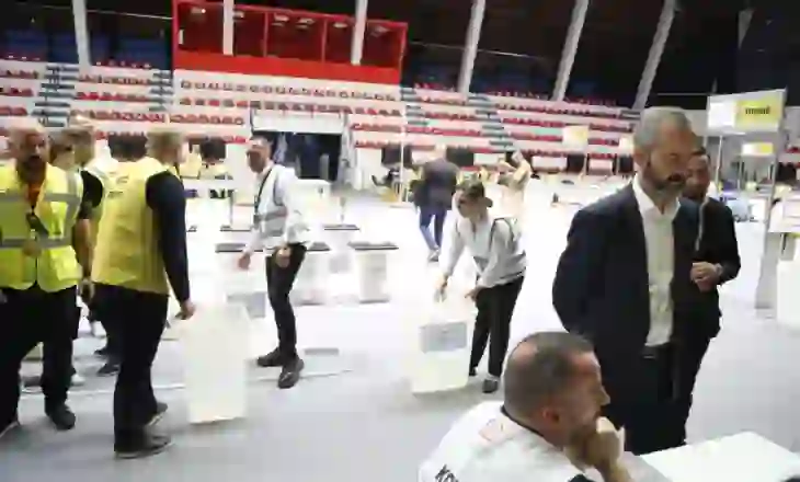 PD kërkon kontestimin, numëruesit e saj refuzojnë votat e Greqisë