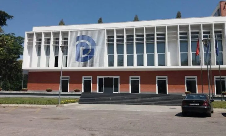 PD nuk njeh rezultatin as për Qarkun Fier, ankimim në KAS: Funksionarë të shtetit blenë vota!