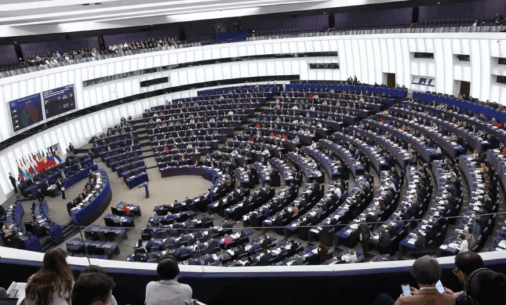 PE: Kosova të bëjë reforma për t’iu afruar BE-së, të hapë kapitull të ri bisedimesh me Serbinë
