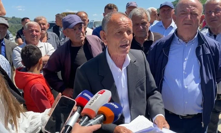 Peqin/ Banorët e Grykshit në protestë: Ndërtimi i autostradës na ka zaptuar tokat bujqësore