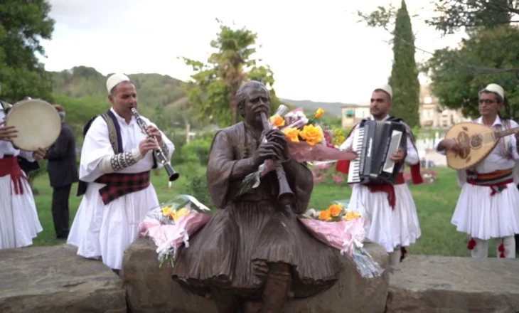 Përmendore Laver Bariut, nderohet mjeshtri i klarinetës, figurë e ndritur e muzikës popullore shqiptare