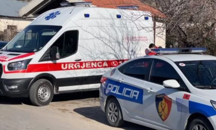 Përplaset GLE-ja dhe 3 automjete të tjera në Tiranë, pas aksidentit drejtuesit përleshen me leva