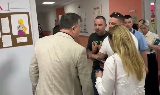 Përplasja e Nokës me qytetarët, KQZ i heq akreditimin vëzhguesve të Vorës