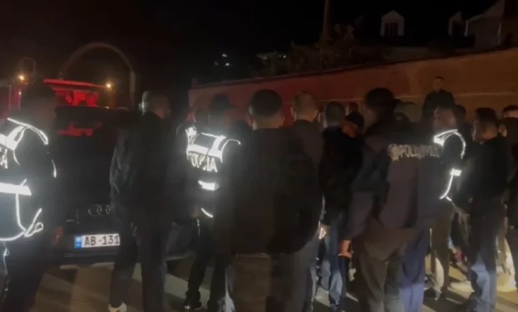 Përplasja mes partive në Dibër! Arrestohet polici, baba i kandidatit socialist, PD pretendon se qëlloi me armë