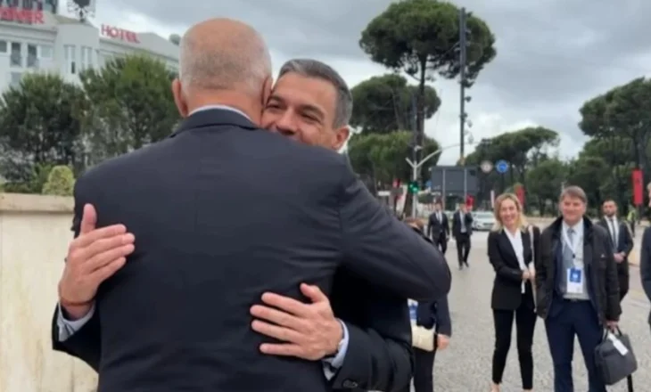 Përqafime dhe të qeshura, kryeministri Rama mirëpret homologun e tij spanjoll