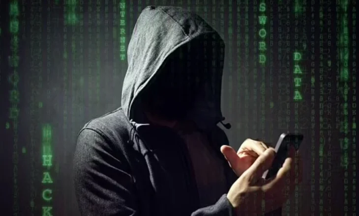 ‘Përshëndetje nënë!’/ Zbulohet skema e re e mashtrimit në WhatsApp, janë vjedhur më shumë se 500 mijë euro