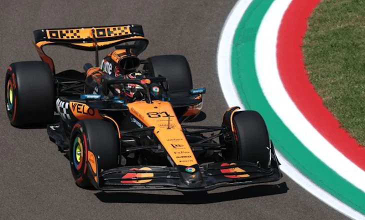 Piastri mposht Verstappen dhe siguron “pole” në Imola, zhgënjim për dy makinat Ferrari, jashtë “top-10”