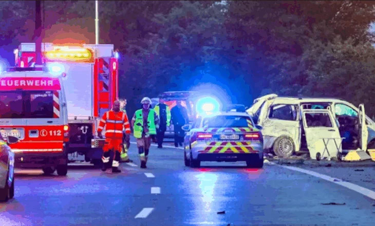 Po ktheheshin nga një festë familjare, si ndodhi aksidenti me tre viktima në Gjermani? Minibusi i shqiptarëve u rrokullis disa herë