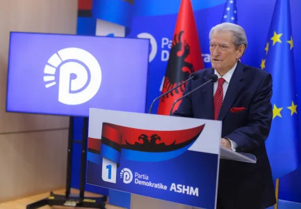 “Po merremi me analizën e gjithanshme të farsës”/ Berisha ‘se do’ rezultatin: Dielli nuk mbulohet me shoshë…