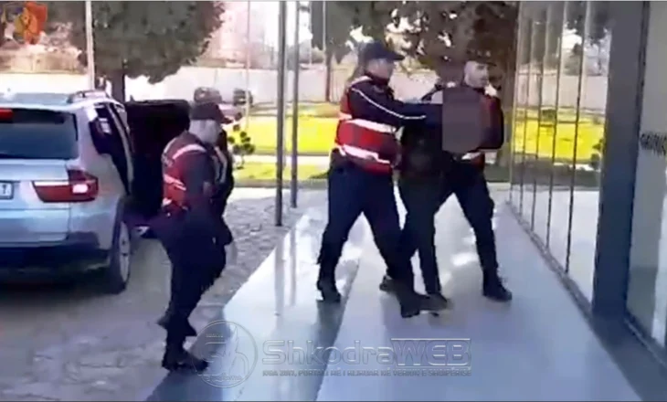Policia arreston 41- vjeçarin nga Stajka, i dehur dhe pa patentë në timon, përplaset me një automjet…