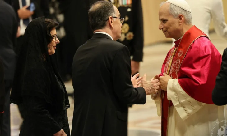 Presidenti Begaj në Vatikan për ceremoninë e përurimit të Papa Leoni XIV! Kreu i Shtetit takohet me Atin e Shenjtë