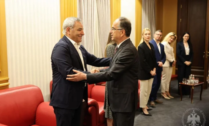 Presidenti Begaj pret pjesëmarrësit e LEAD Albania: Shqipëria ka shumë nevojë për profesionistë si ju