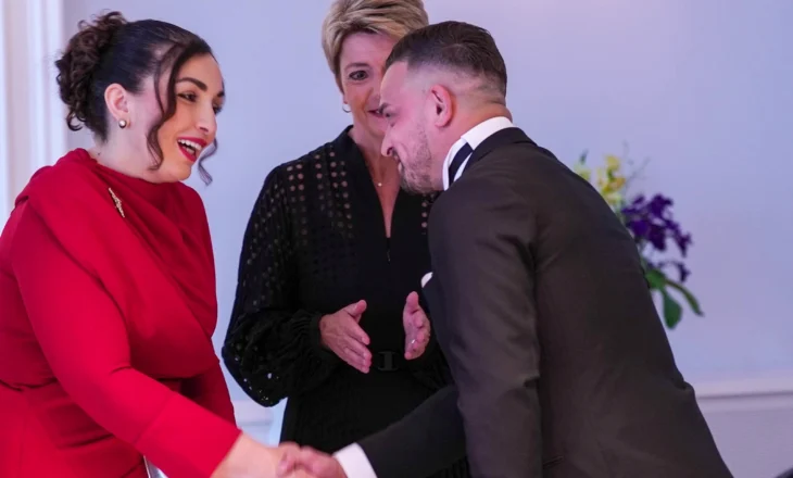 Presidentja Osmani nderohet me darkë shtetërore në Zvicër, i pranishëm Shaqiri