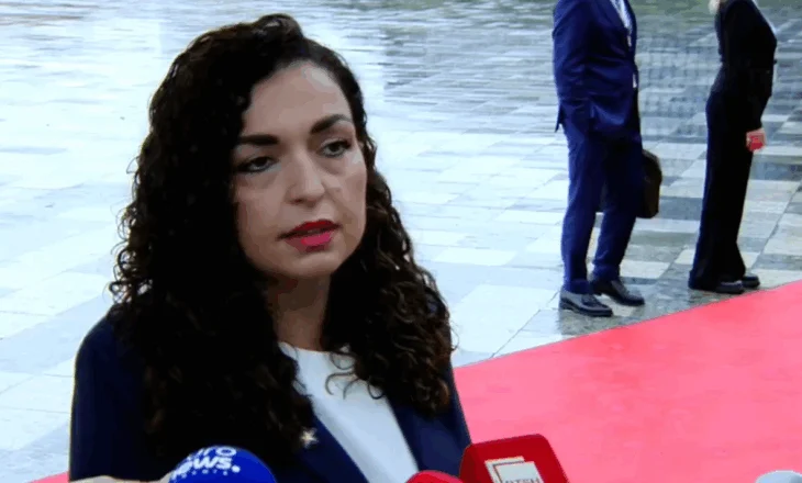 Presidentja Osmani në Tiranë: Të hiqen sanksionet e BE ndaj Kosovës! Sot nuk ka takime dypalëshe me Vuçiç