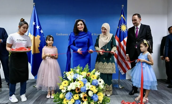 Presidentja Osmani “pret shiritin” e Ambasadës së Kosovës në Malajzi