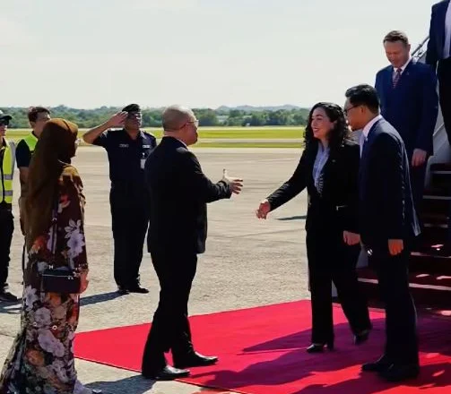 Presidentja Osmani pritet me nderime të larta në Brunei/ Vizita e parë e një kreu shteti të Kosovës në Azinë…