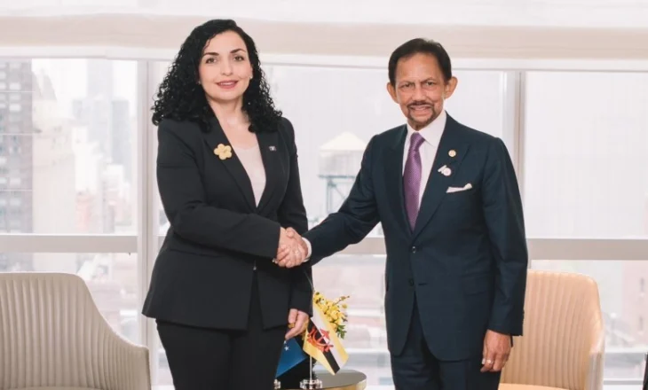 Presidentja Osmani vizitë shtetërore në Brunei, pritet me nderime të larta