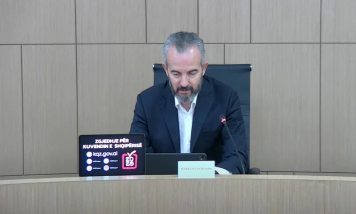 “Pritet të miratohet sot tabela përmbledhëse në katër qarqe”/Reagon Kreu i KQZ, Celibashi: Certifikimi i rezultateve…