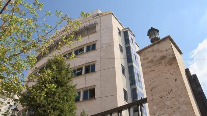 Prokuroria e Tiranës sekuestron pasuritë e shtetasit me tre emra, i arrestuar në Itali