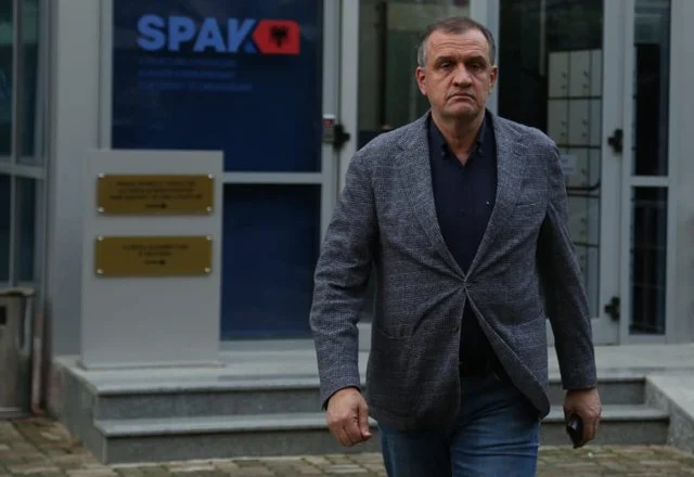 Prokurori:Beqaj të gjykohet për grup të strukturuar kriminal/Ish-ministri:Jemi bërë…