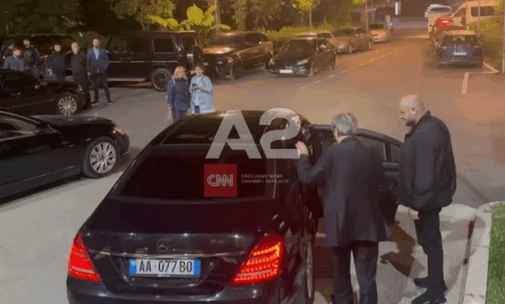 PS kryeson pas numërimit të kutive të para, Berisha largohet nga selia e PD