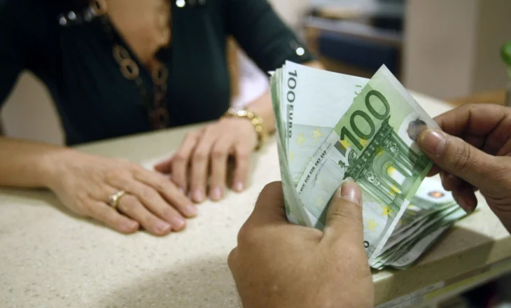 Pse janë reduktuar në tremujorin e parë të këtij viti depozitat bankare në Euro, sipas Bankës së Shqipërisë?
