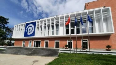 Qeveria fshin gjobat vendore të 9 viteve, PD: U shkel Kodi Zgjedhor dhe barazia në garë