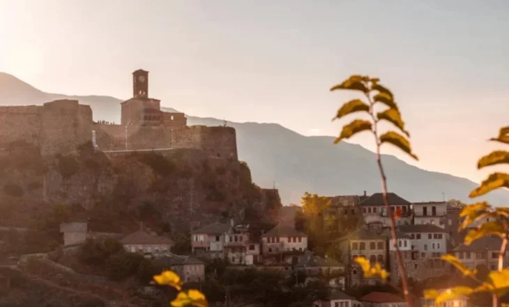 Rama ndan artikullin e “Islands” kushtuar Gjirokastrës: Qyteti i gurtë sharmant…