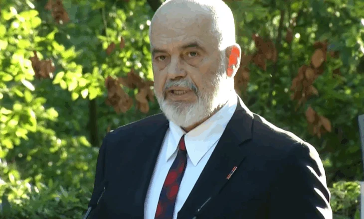 Rama për Berishën: Kufomë ambulante me kapelën e Trump