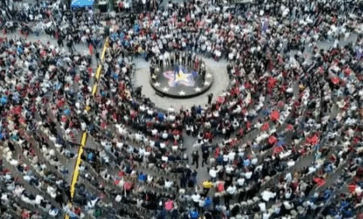 Rama publikon foto nga takimet në Elbasan, Kavajë dhe Librazhd: Falenderim për mikpritjen